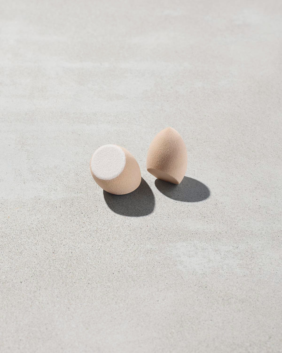 34873.jpg Lil Precision Makeup Sponge Duo 105 - Image 1