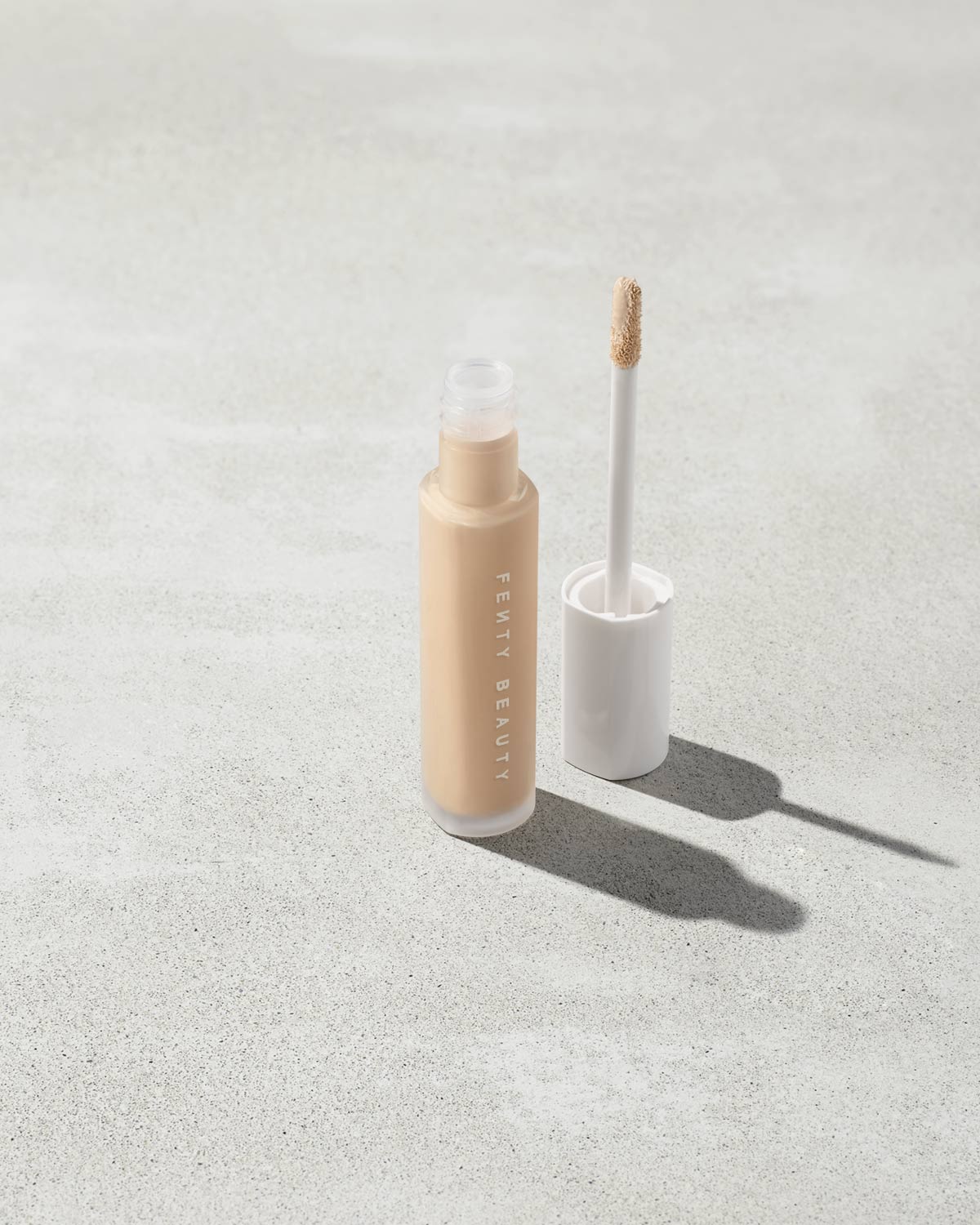 FB30010_FB1185_alt1.jpg Pro Filt'r Instant Retouch Concealer - #185 - Image 1
