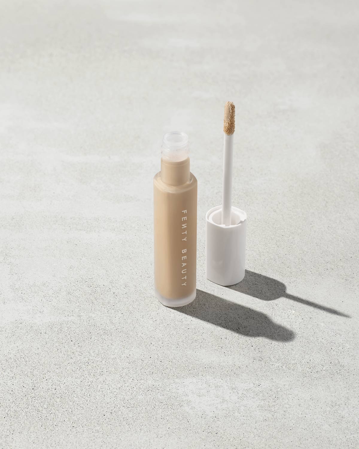 FB30010_FB1190_alt1.jpg Pro Filt'r Instant Retouch Concealer - #190 - Image 1