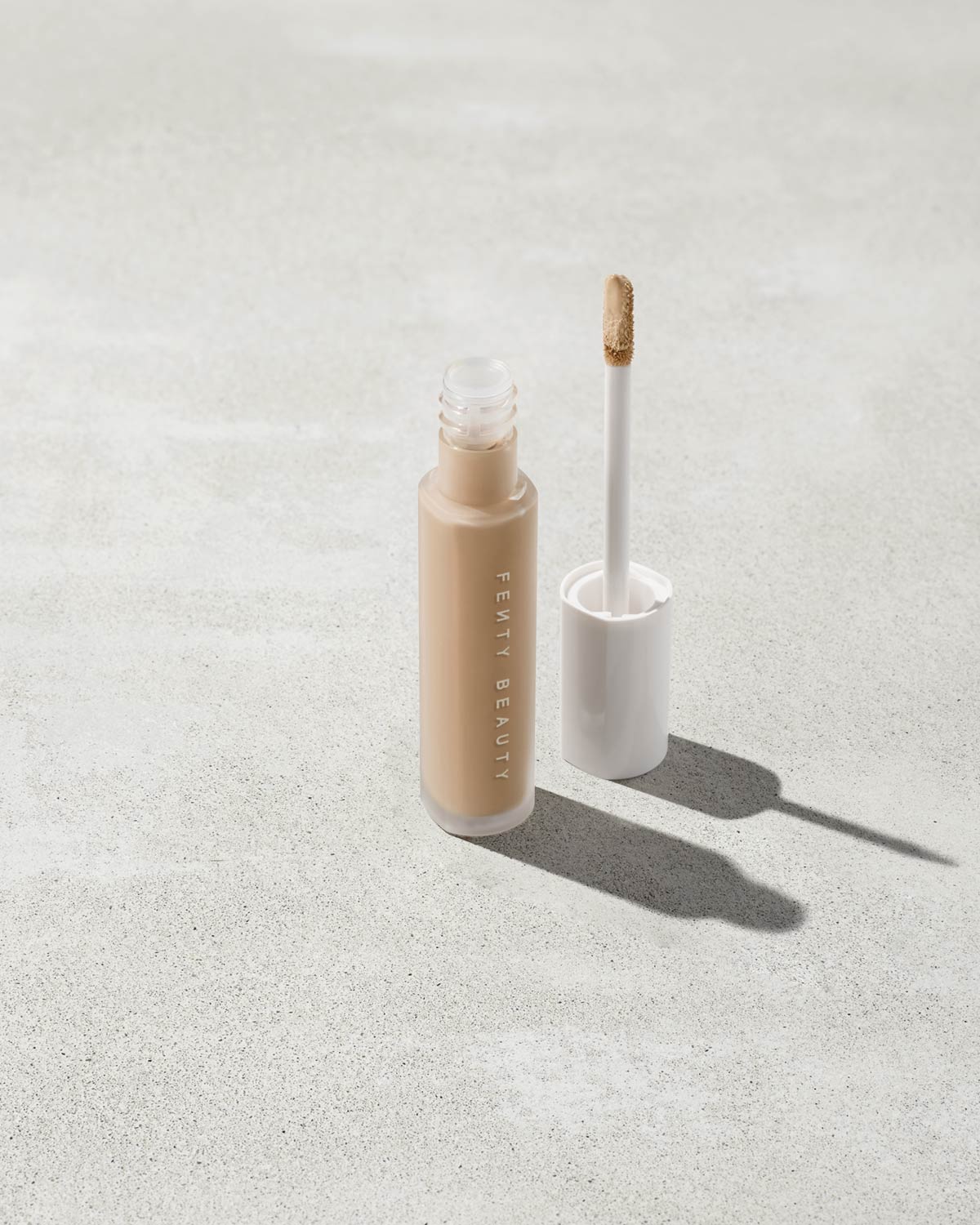 FB30010_FB1210_alt1.jpg Pro Filt'r Instant Retouch Concealer - #210 - Image 1