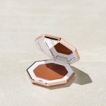 Cheeks Out Freestyle Cream Bronzer - Hunnie Glaze