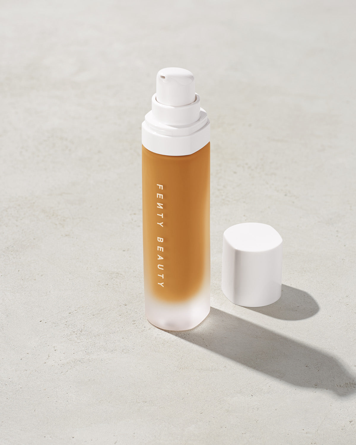 FB31006_FB0420_alt1.jpg Pro Filt'r Soft Matte Longwear Foundation - #420 - Image 1