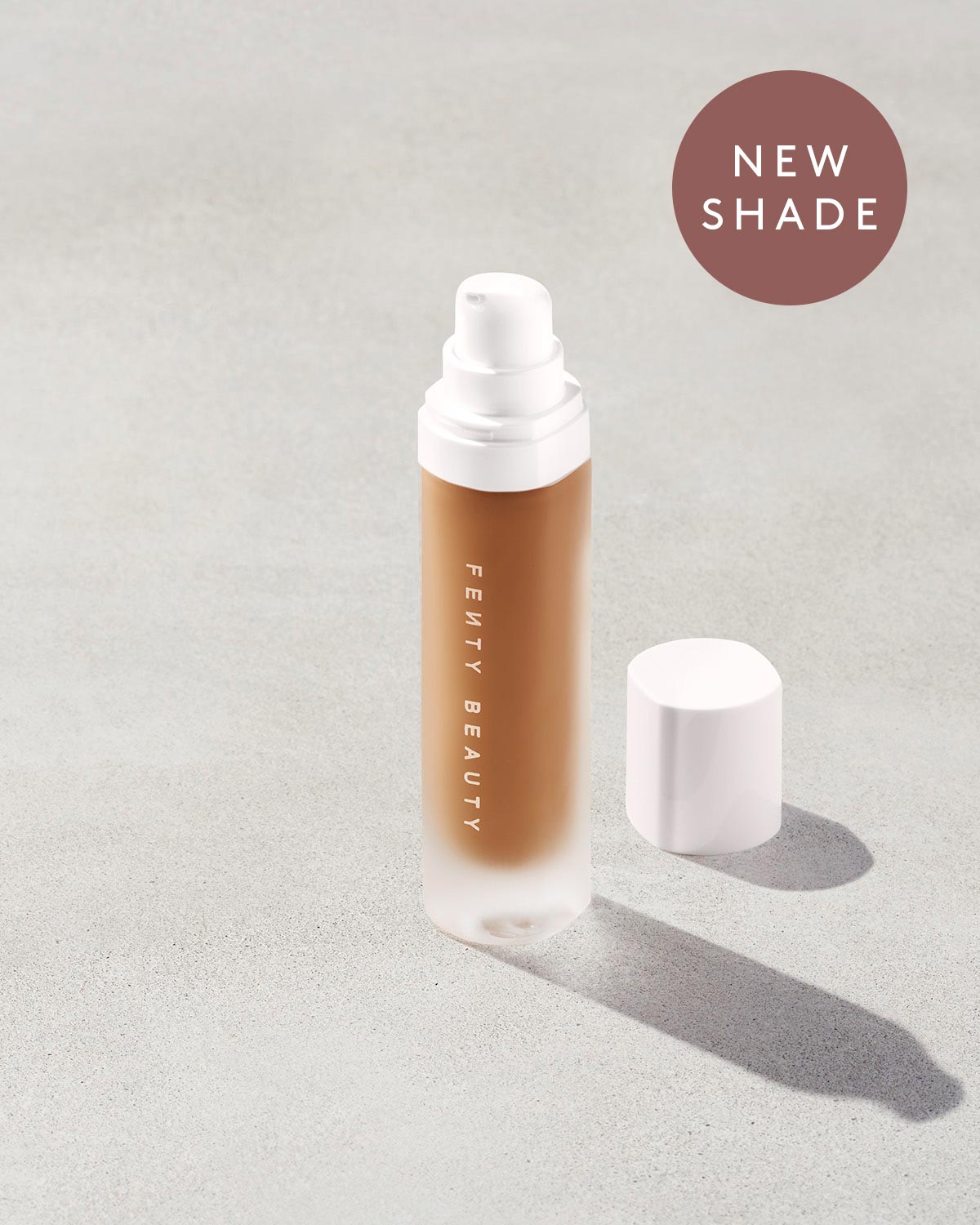 FB_FAL22_T2PRODUCT_CONCRETE_PRO_FILT_R_SOFT_MATTE_FOUNDATION_OPEN_425_1200x1500_FENTYVERSE.jpg Pro Filt'r Soft Matte Longwear Foundation - #425 - Image 1
