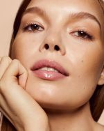 Gloss Bomb Heat Universal Lip Luminizer + Plumper - Lemon Lava - Image 2