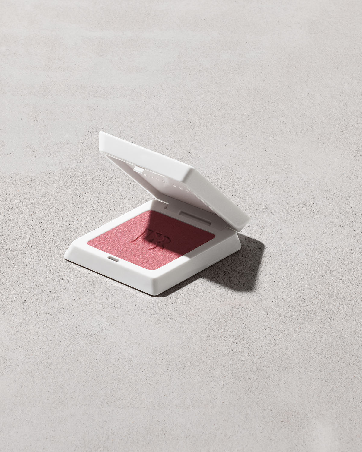 FB_FALL24_T2PRODUCT_ECOMM_FENTYCHEEKS_POWDERBLUSH_SHIMMER_TUTUTURNT_OPEN_sRGB72.jpg Fenty Cheeks Suede Powder Blush - Tutu Turnt - Image 1