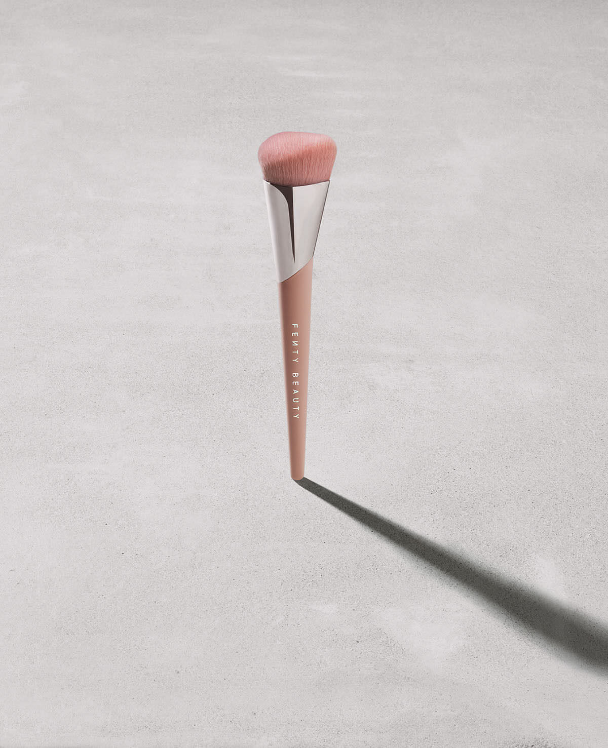 FB_SP24_T2PRODUCT_ECOMM_PRECISION-FOUNDATION-BRUSH145_1200x1500_72DPI_thumbnail.jpg Foundation Brush 145 - Image 1