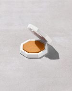 Demi'glow Light-Diffusing Highlighter - Rich Hunnie