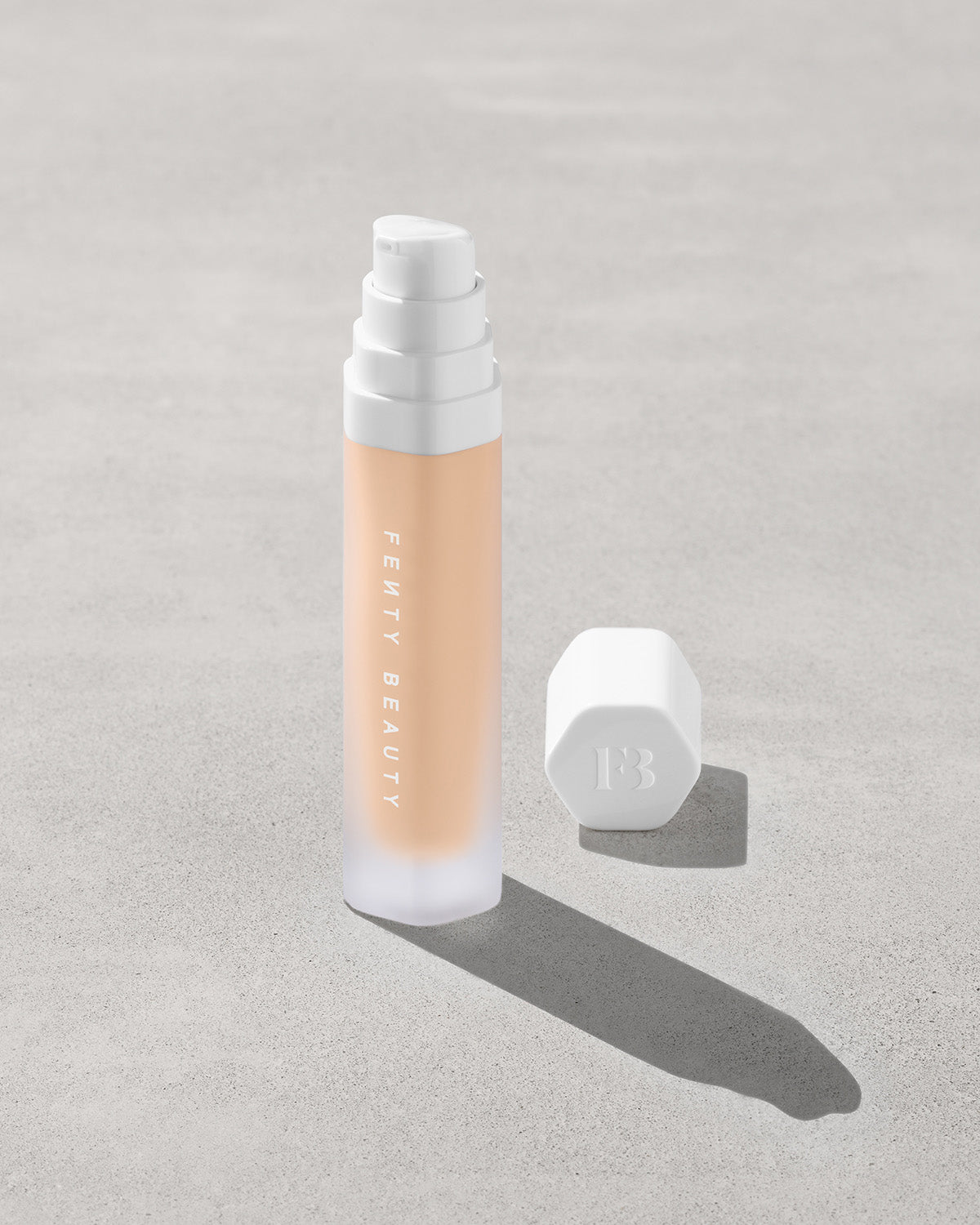FB_SPR24_T2PRODUCT_ECOMM_SOFT_LIT_LUMINOUS_150_1200x1500_72DPI.jpg Soft'lit Naturally Luminous Longwear Foundation - 150 - Image 1