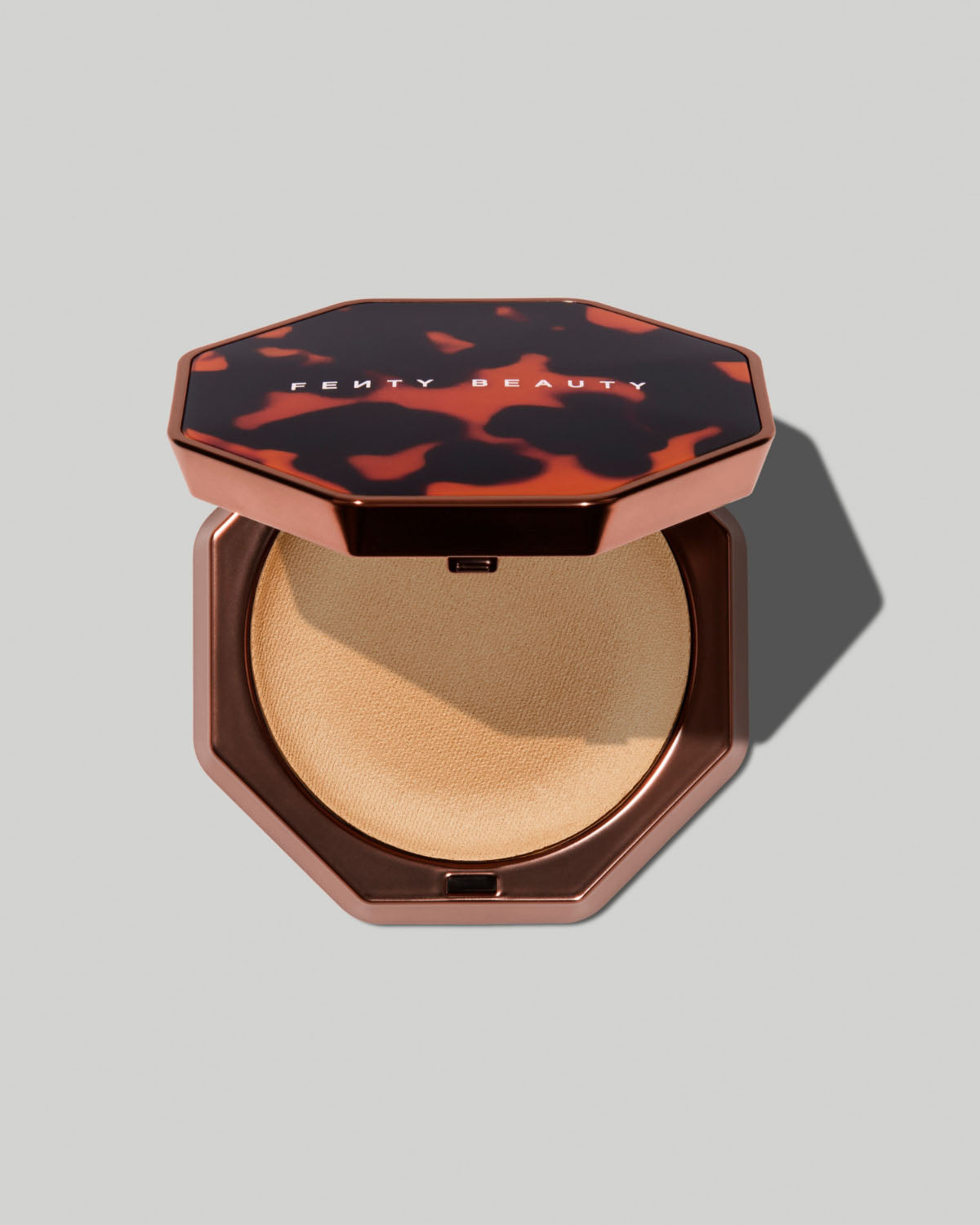 FB_SPR26_T2PRODUCT_ECOMM_SUNSTALKR_SOUFFLE_BRONZER_BISCOTTI_1200X1500_72DPI.jpg Sun Stalk-r Souffl- Pressed Mousse Cream Bronzer - Biscotti - Image 1